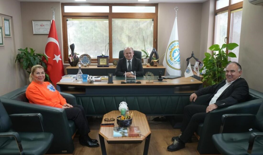 Ayvalık Ticaret Odası Başkanı Ali Uçar ve eşi Emel Uçar,