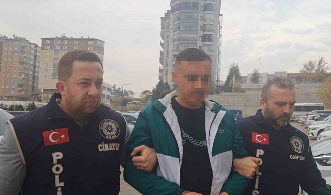 Kırıkkale’de Kardeşi Tarafından Bıçaklanan Güvenlik Görevlisi Hayatını Kaybetti Kırıkkale'de 47 yaşındaki güvenlik görevlisi Ali Sağlam, kardeşi Y. Sağlam