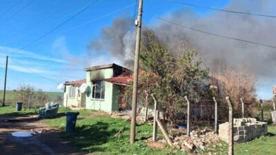 Kırklareli’nin Babaeski ilçesindeki Kurtuluş Mahallesi'nde bir evde çıkan yangın, çevredeki