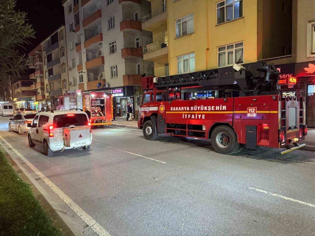 Sakarya'nın Karasu ilçesinde, Yalı Mahallesi'nde bir binanın dördüncü katında gerçekleştirilen