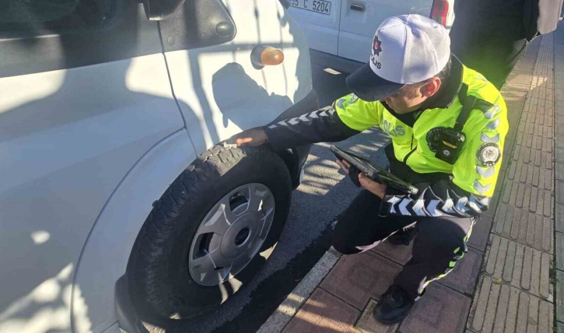 Bafra’da Kış Lastiği Uygulamasında 59 Ticari Araç Denetlendi, İki Araç Cezaya Çarptırıldı Samsun'un Bafra ilçesinde, 15 Kasım-15 Nisan tarihleri arasında geçerli olan