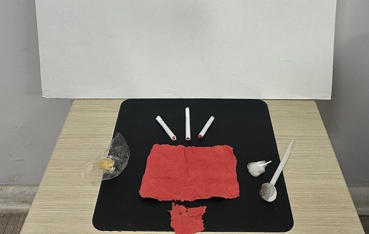 Samsun'un Bafra ilçesinde narkotik ekipleri, F.A. (45) ve A.M. (24)