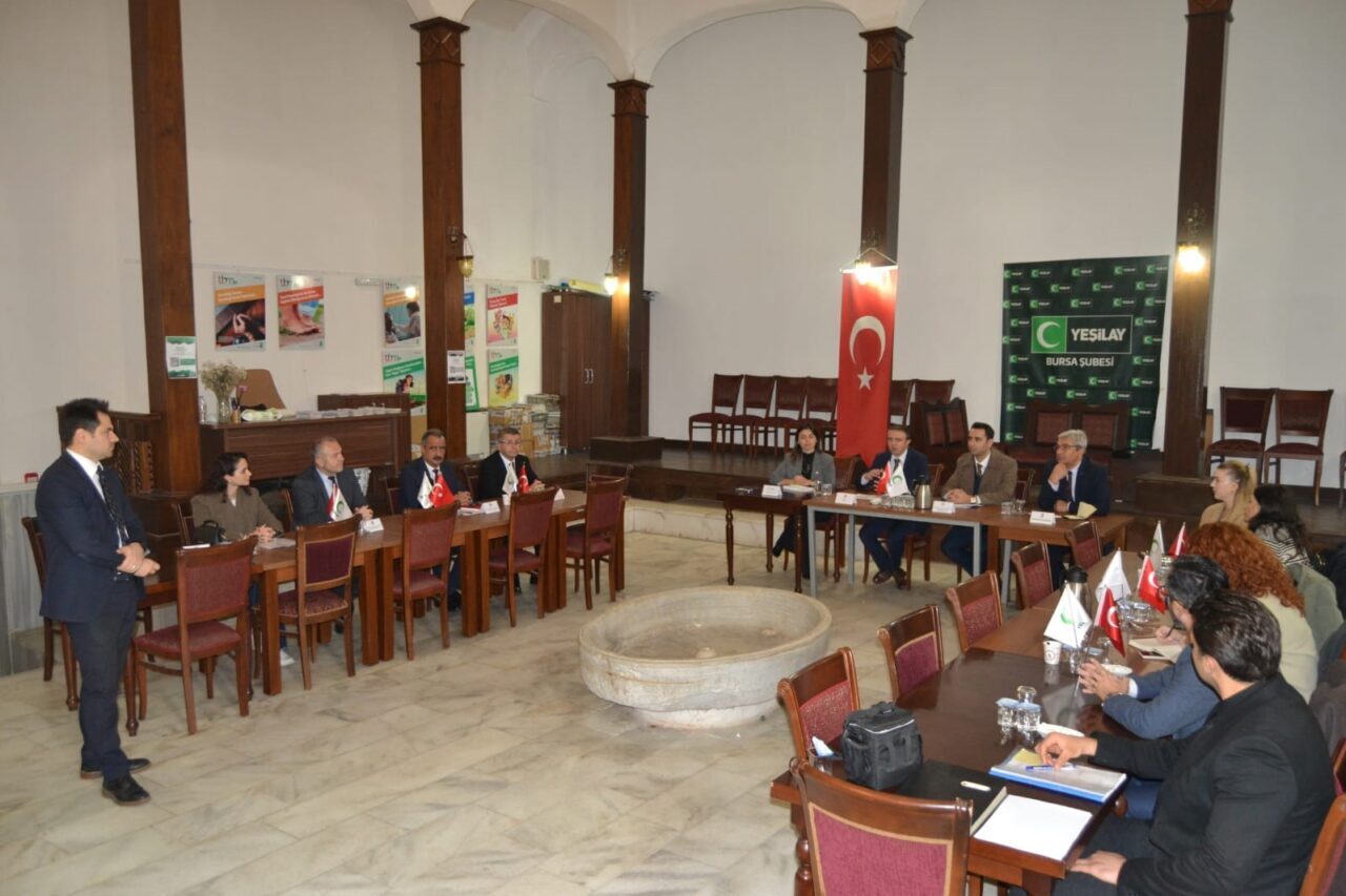 Adalet Bakanlığı ve Türkiye Yeşilay Cemiyeti tarafından imzalanan iş birliği