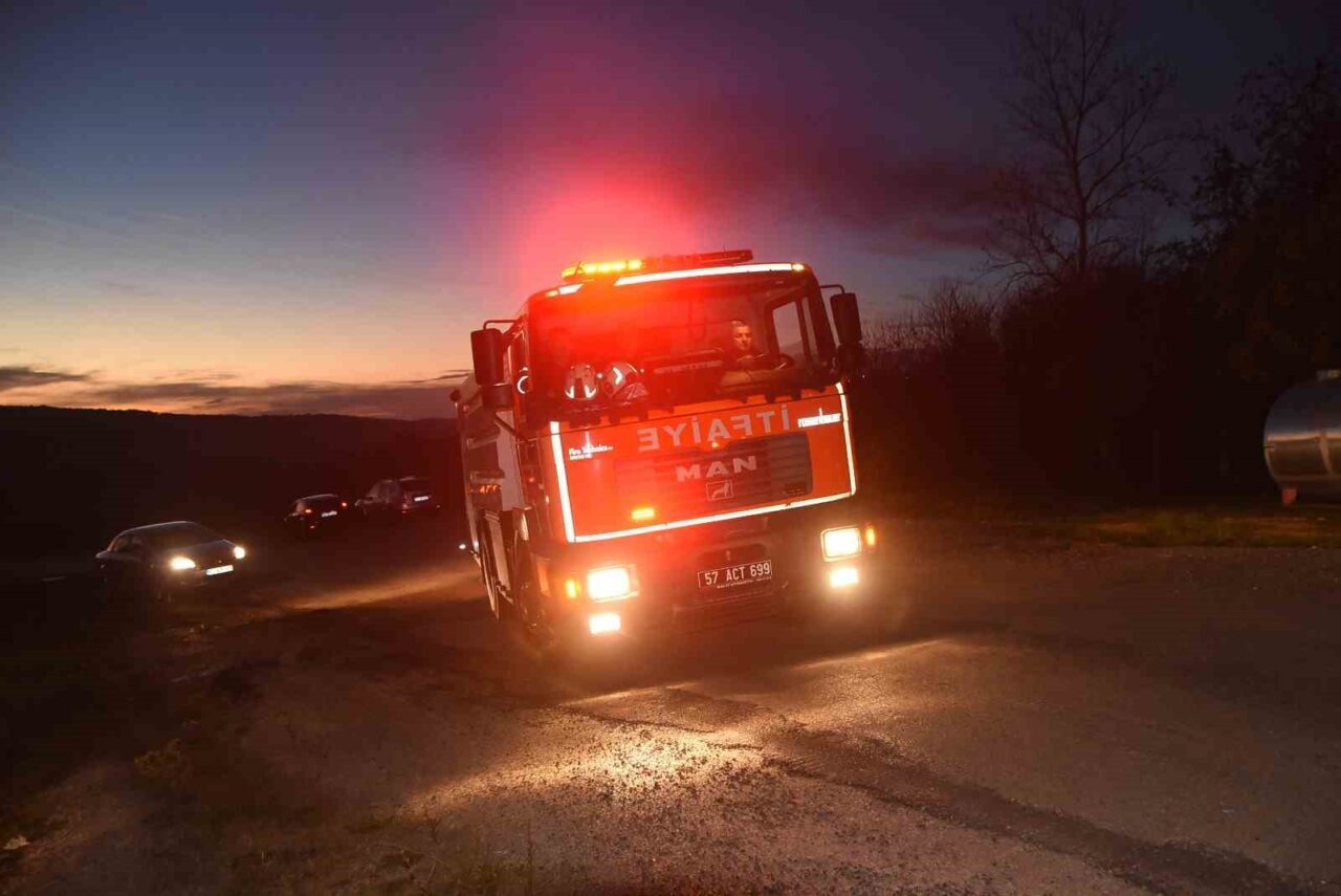 Sinop'un Ordu Mahallesi'nde bir yangın ihbarı paniğe neden oldu. Olay