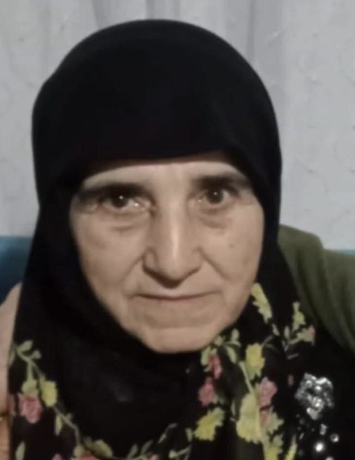 Samsun'un Tekkeköy ilçesinde Rukiye Karaduman (66), bahçesinde ateş yakarken dengesini