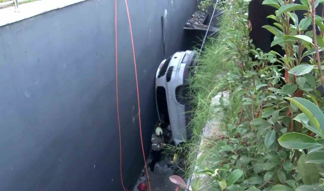 Bahçelievler’de bir sürücü direksiyon kontrolünü kaybederek birçok araca çarptı ve