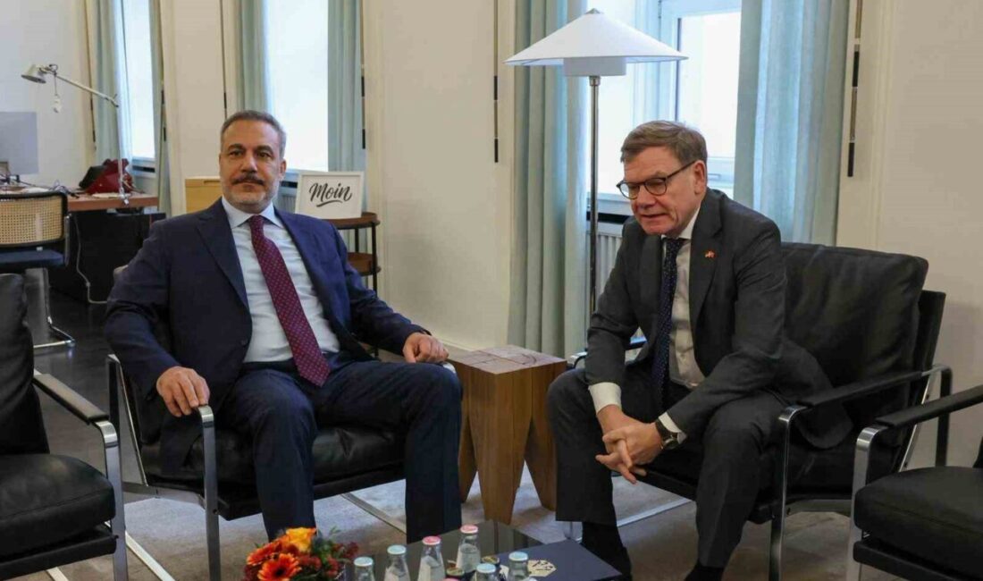 Dışişleri Bakanı Hakan Fidan, Almanya’daki resmi temasları çerçevesinde Johann Wadephul ile bir araya geldi. Dışişleri Bakanı Hakan Fidan, Berlin'de Almanya Dışişleri Bakanı Johann Wadephul