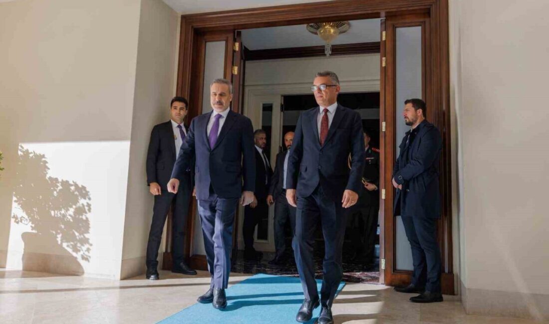 Dışişleri Bakanı Hakan Fidan, KKTC Cumhurbaşkanı Tufan Erhüman ile Ankara’da buluştu. Dışişleri Bakanı Hakan Fidan, KKTC Cumhurbaşkanı Tufan Erhüman ile Ankara'da