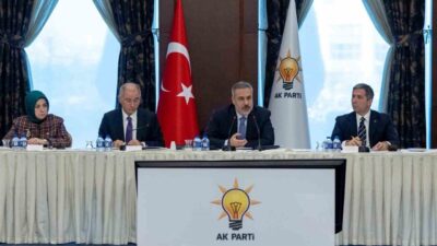 Dışişleri Bakanı Hakan Fidan, AK Parti Dış İlişkiler Başkanlığı'nın Marmara