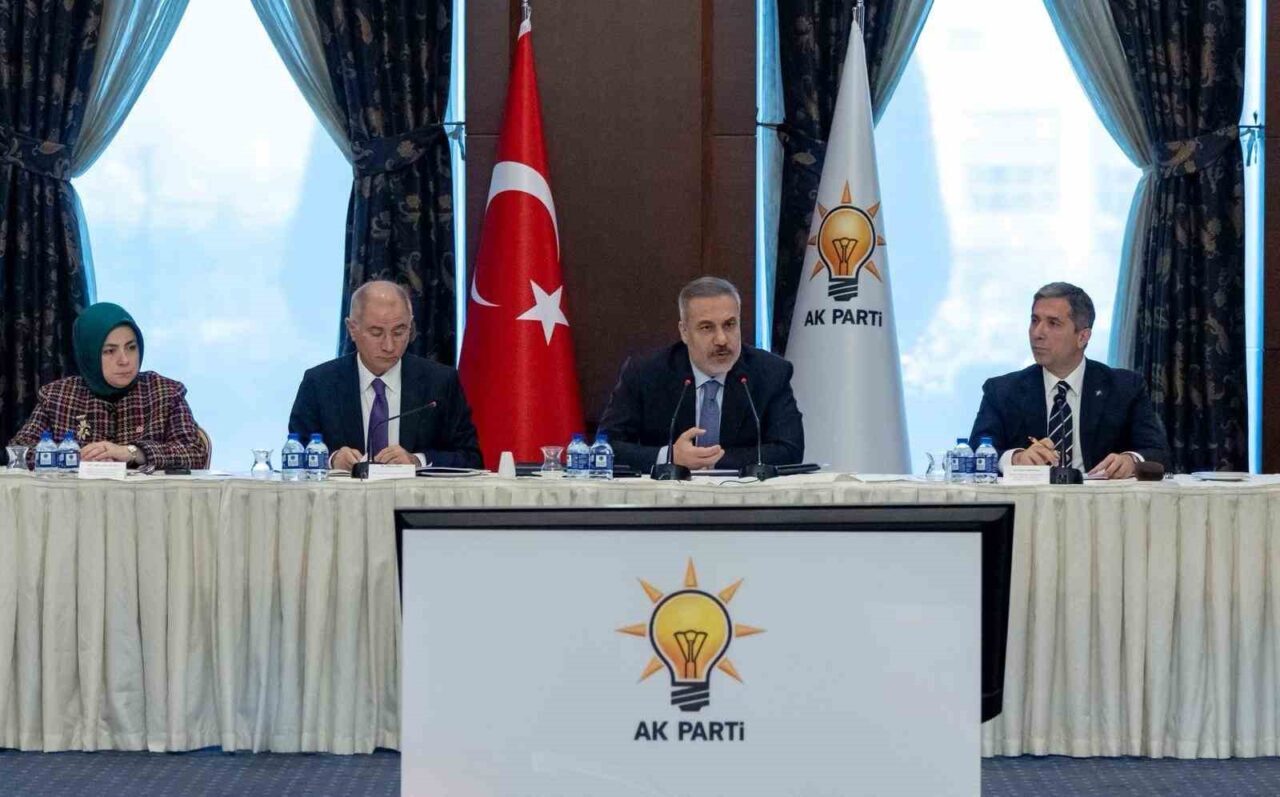 Dışişleri Bakanı Hakan Fidan, AK Parti Dış İlişkiler Başkanlığı'nın Marmara