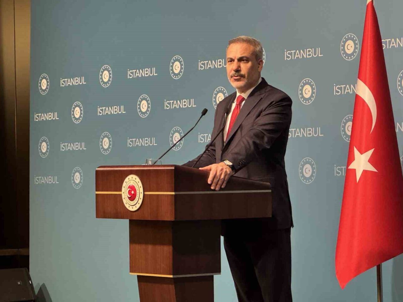 Dışişleri Bakanı Hakan Fidan, İstanbul'da düzenlenen Gazze konulu toplantıda, yedi