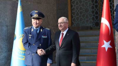 Milli Savunma Bakanı Yaşar Güler, Kazakistan Savunma Bakanı Dauren Kosanov'u