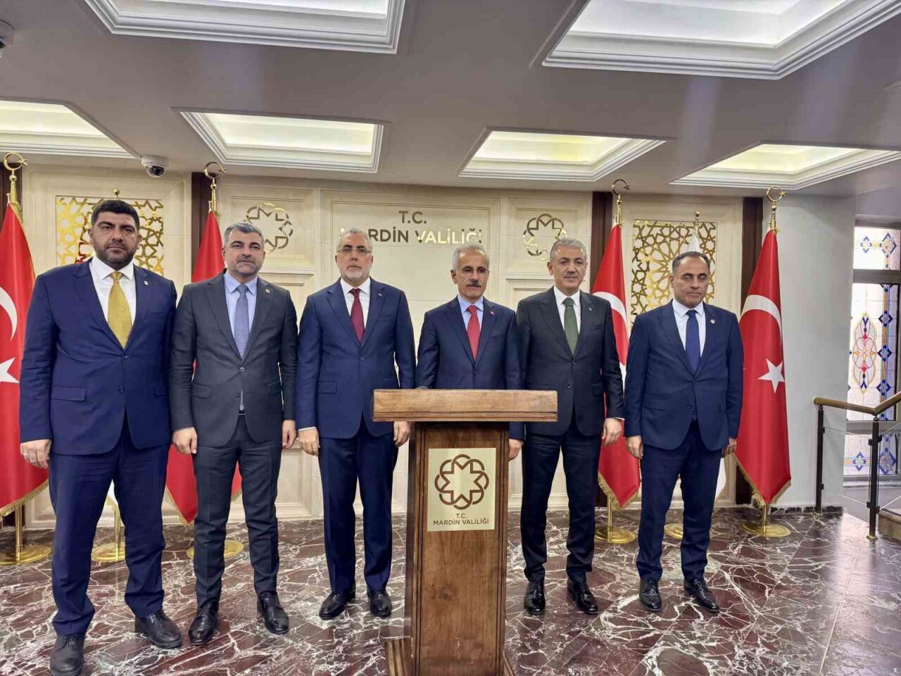 Ulaştırma Bakanı Uraloğlu ve Çalışma Bakanı Işıkhan, Mardin’de keyifli bir ziyarette bulundular