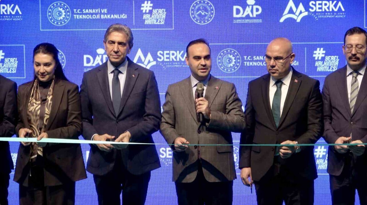 Sanayi ve Teknoloji Bakanı Mehmet Fatih Kacır, Ağrı’da düzenlenen proje