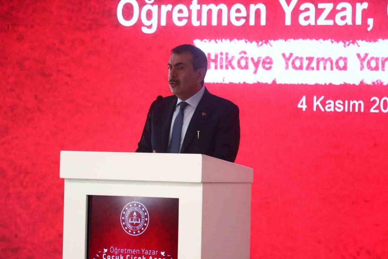 Milli Eğitim Bakanı Yusuf Tekin, eğitimde aile bilinci vurguladı ve