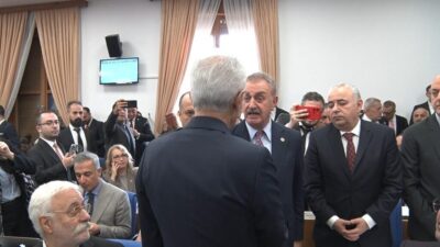 Ulaştırma ve Altyapı Bakanı Abdülkadir Uraloğlu, Gebze'de bir binanın çökmesi