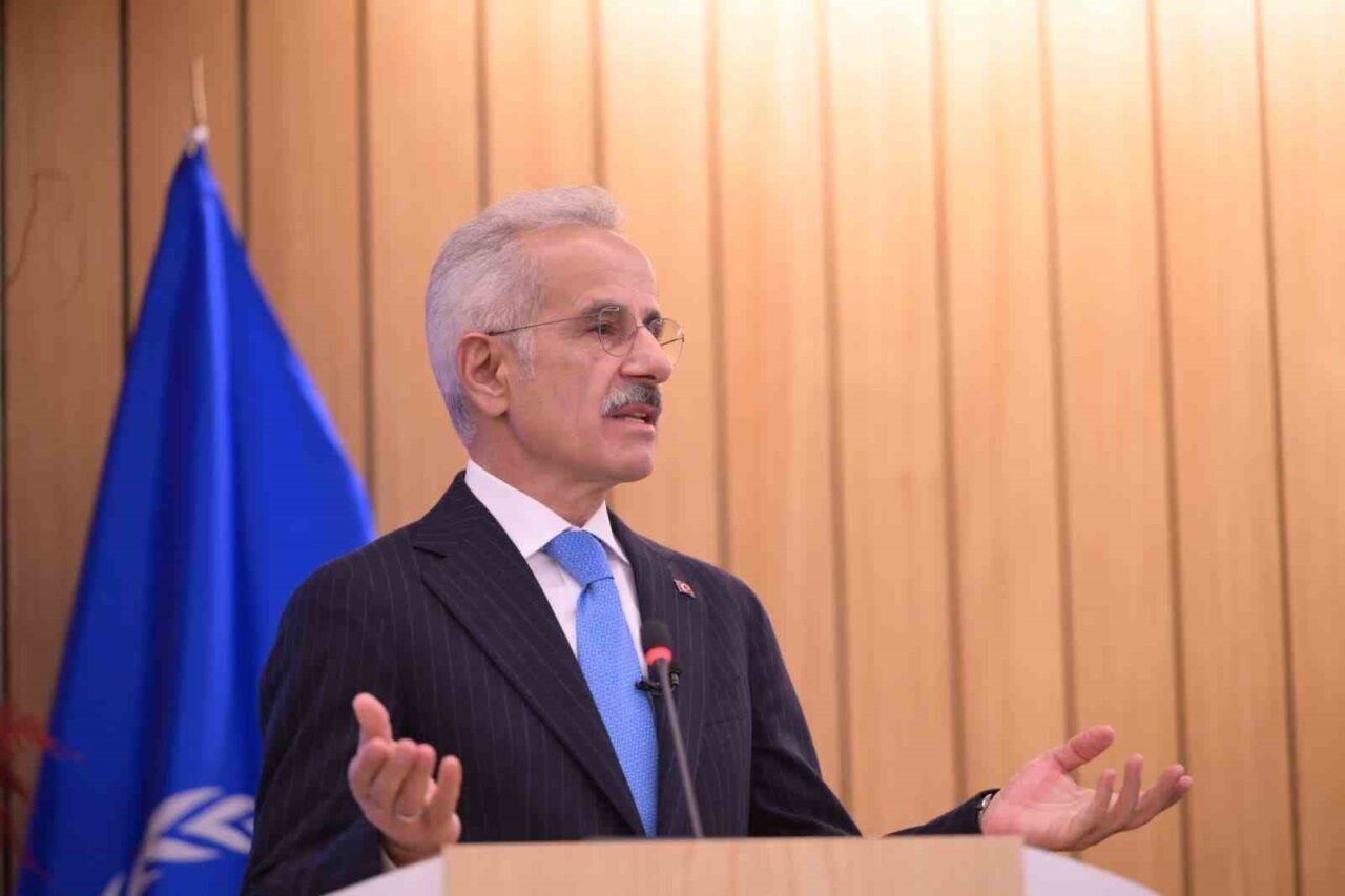 Ulaştırma ve Altyapı Bakanı Abdulkadir Uraloğlu, Türkiye'nin 139 ülkenin desteğiyle