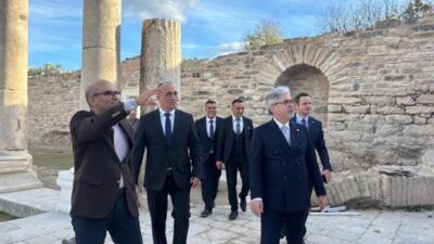 Milli Eğitim Bakan Yardımcısı Ömer Faruk Yelkenci, Muğla'da düzenlenen "Öğretmen