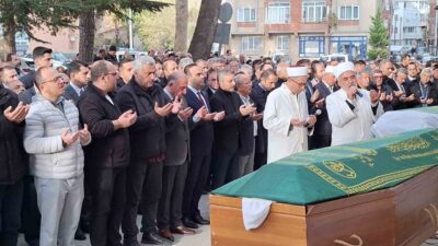 Sanayi ve Teknoloji Bakan Yardımcısı Zekeriya Coştu'nun annesi Bedriye Coştu,