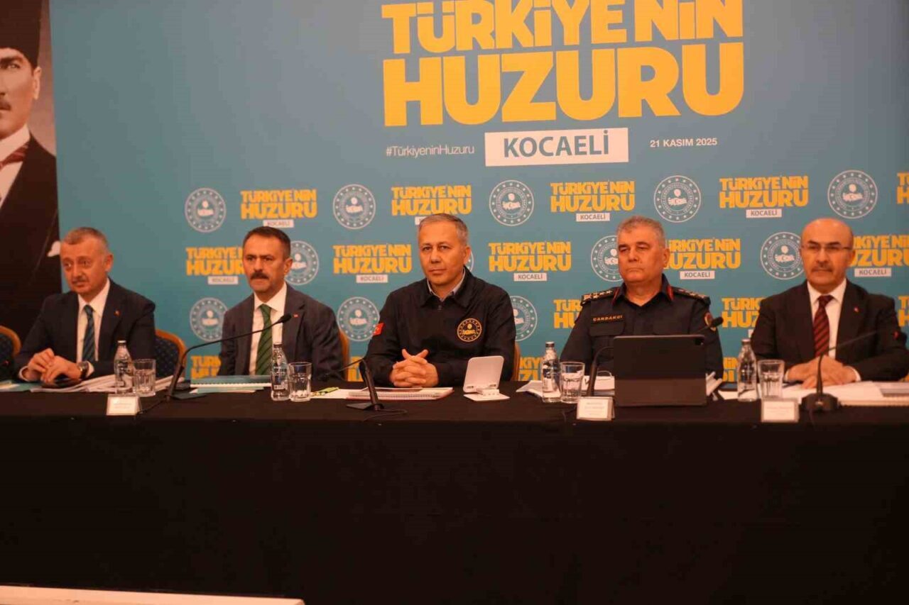 İçişleri Bakanı Ali Yerlikaya, Kocaeli'deki güvenlik toplantısında, 688 bin personelle