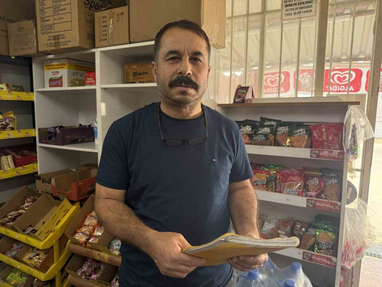 Hatay'ın Dörtyol ilçesindeki Hösem Market, ismini gizli tutan bir hayırseverin
