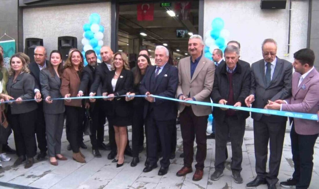 Nilüfer Belediyesi, Balat Mahallesi'nde 49 tezgahlı modern pazar alanını açtı.