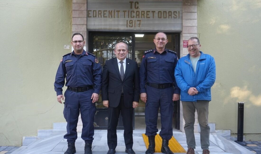 Balıkesir İl Jandarma Komutanı Jandarma Albay Murat Özer ve Edremit