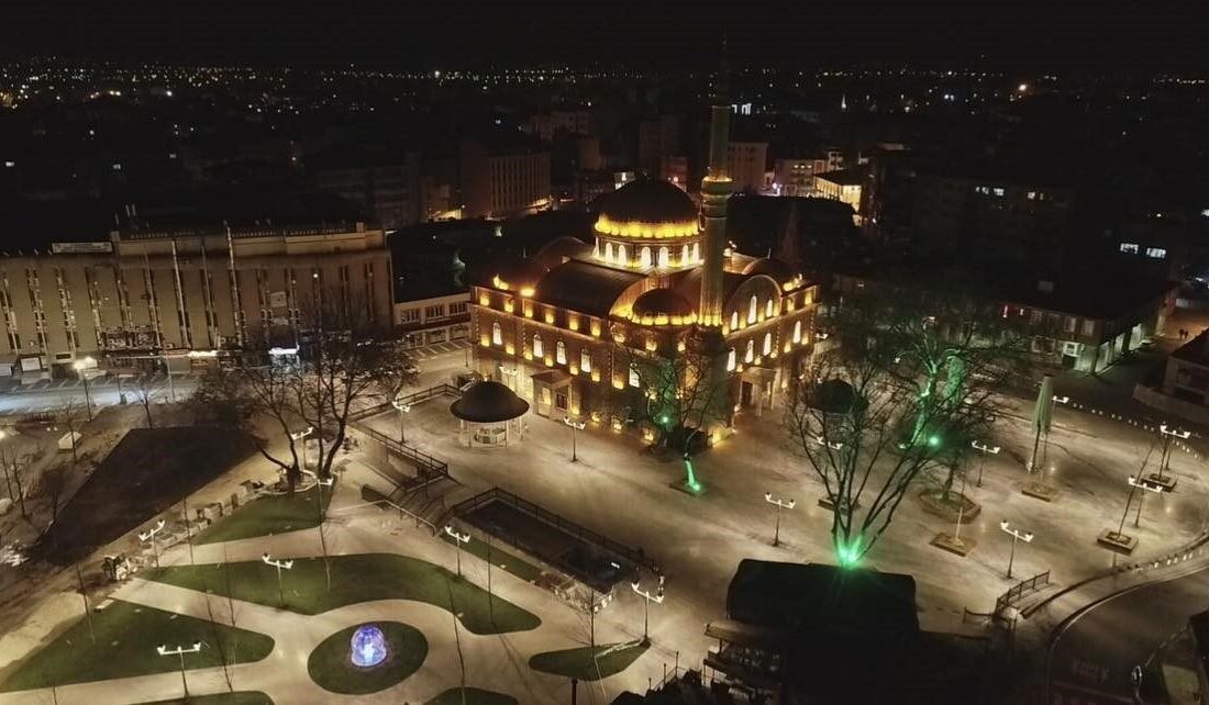 Balıkesir Büyükşehir Belediye Meclisi'nde CHP'li üyeler, Zağnos Paşa Cami çevresindeki