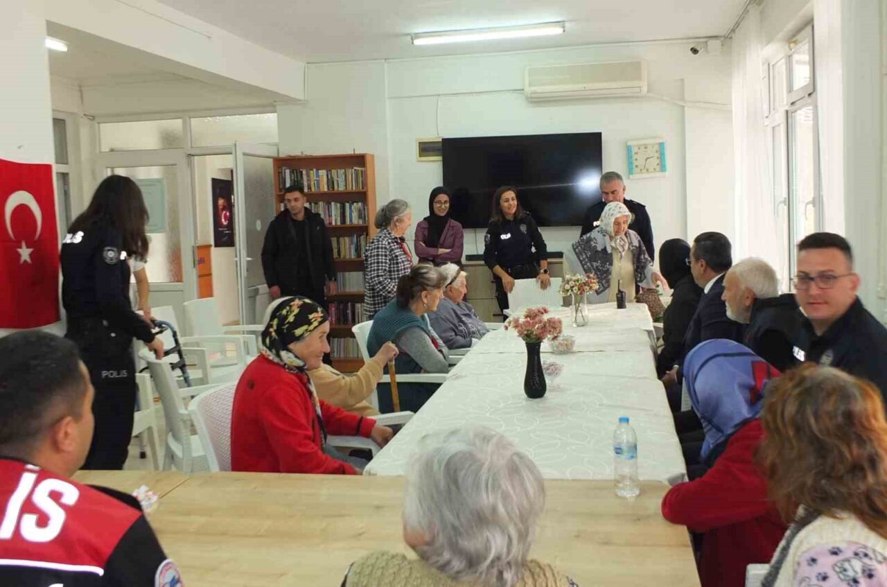 Balıkesir'in Burhaniye ilçesinde Kaymakam Cumali Atilla ve Emniyet Müdürü Faik