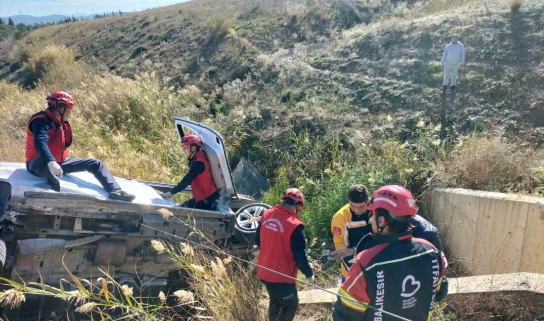 Balıkesir'de İzmir-İstanbul otoyolunda meydana gelen kazada A.D. adlı sürücü yaralandı.