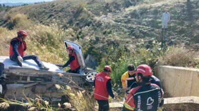 Balıkesir'de İzmir-İstanbul otoyolunda meydana gelen kazada A.D. adlı sürücü yaralandı.
