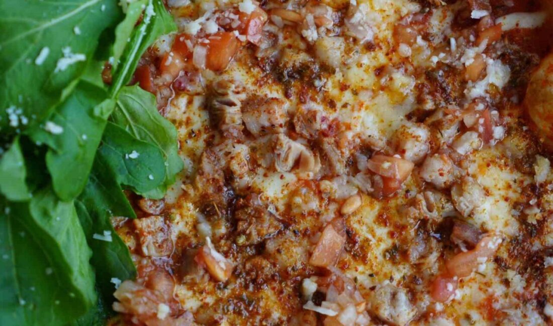 Balıkesir'in 22 yaşındaki girişimcisi Enes Teke, kokoreç ile İtalyan mutfağını