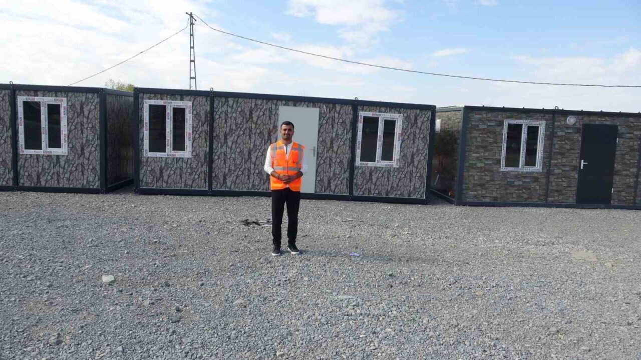 Malatyalı Mikail Ünsal, 6 Şubat 2023 depremlerinde evsiz kalmasının ardından