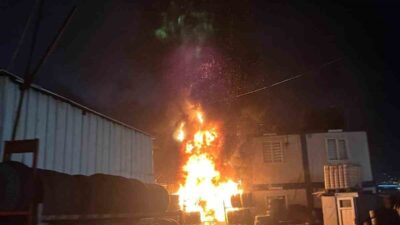 Başakşehir Ziya Gökalp Mahallesi'nde, bir hurdacıda sobadan çıktığı öne sürülen