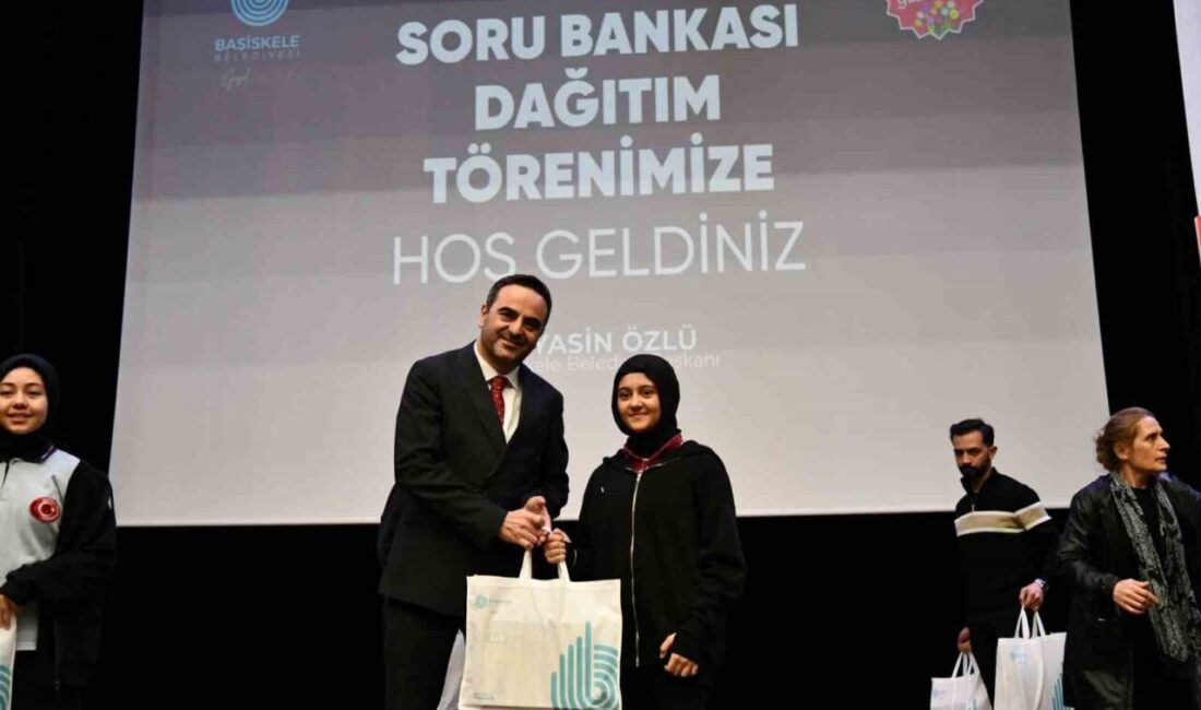 Başiskele Belediyesi, LGS'ye hazırlanan 8. sınıf öğrencilerine 1608 adet Soru