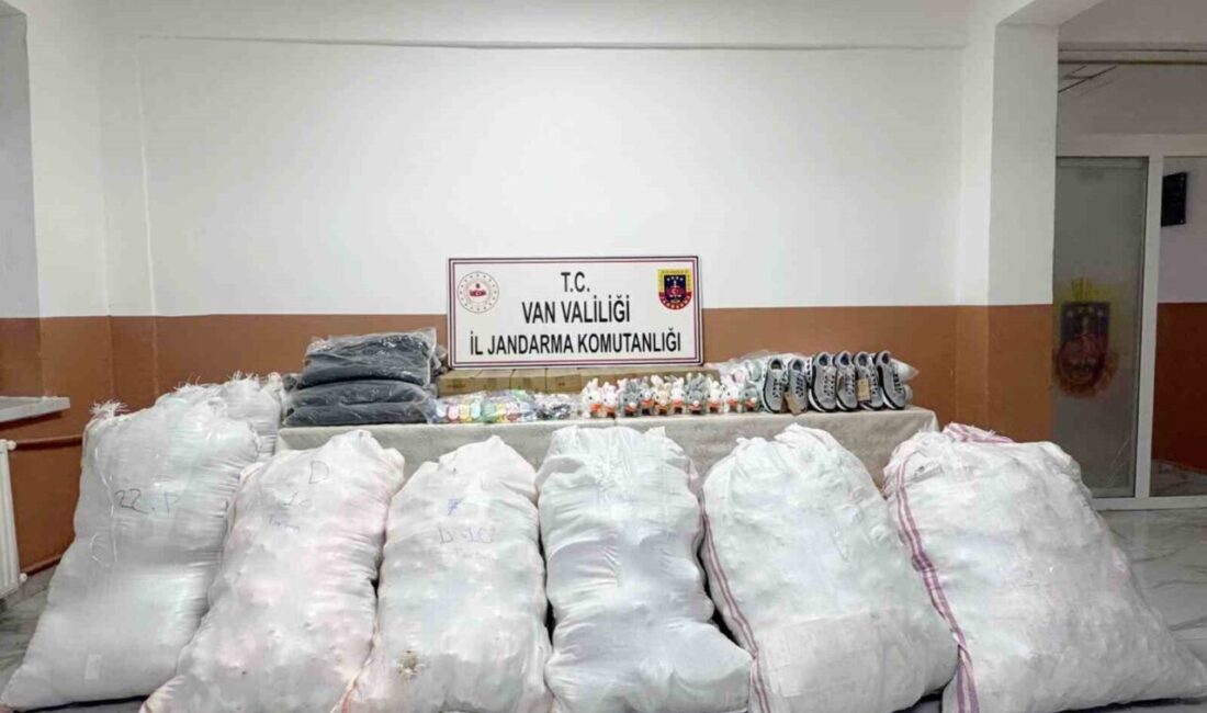 Başkale’de Jandarma Operasyonu: 4 Milyon TL Değerinde Kaçak Malzeme Ele Geçirildi Van'ın Başkale ilçesinde jandarma, 4 milyon 163 bin TL değerinde