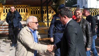 Osmangazi Belediye Başkanı Erkan Aydın, her Cuma düzenlediği mahalle ziyaretlerine