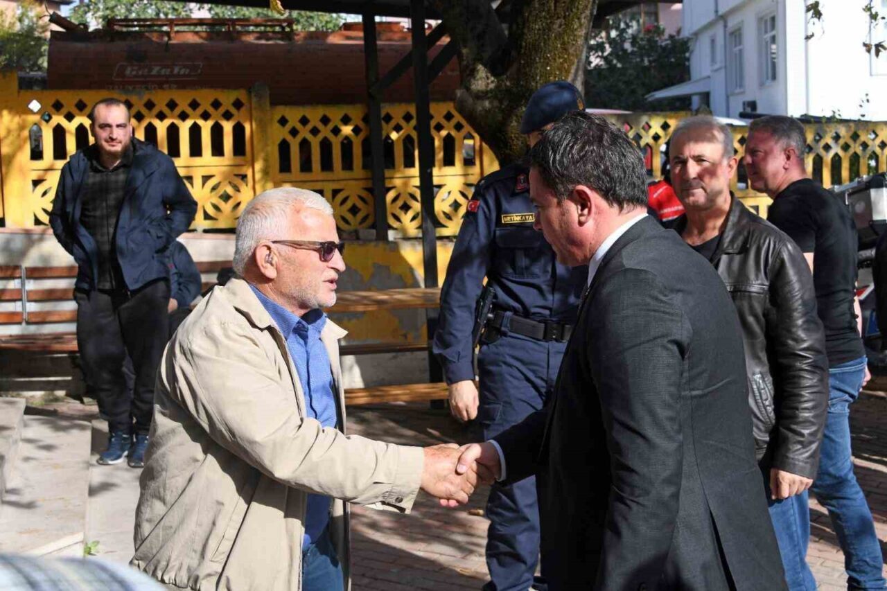 Osmangazi Belediye Başkanı Erkan Aydın, her Cuma düzenlediği mahalle ziyaretlerine