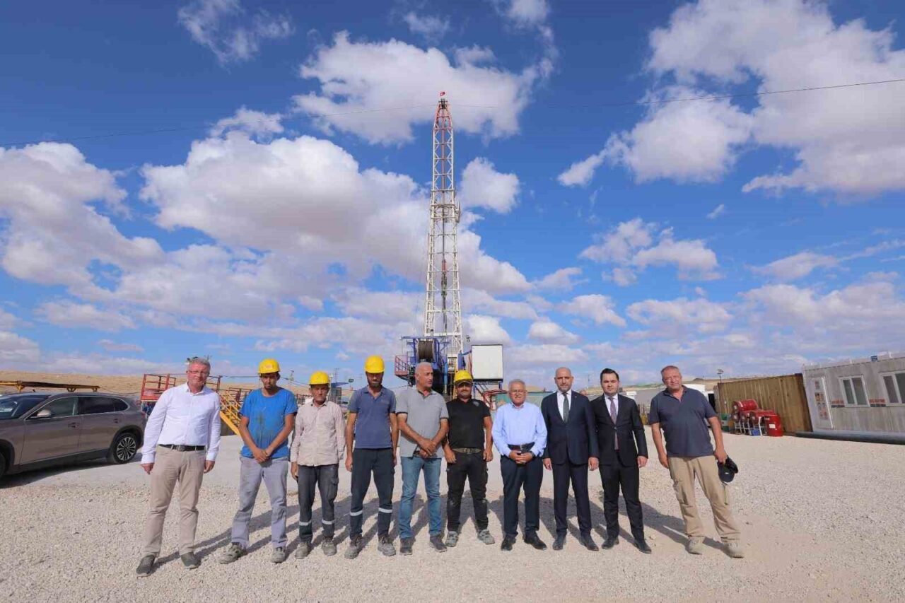 Kayseri’nin Tarımsal Üretim Kapasitesini Artıracak Jeotermal Sera Projesinin Altyapı İhalesi Resmi Gazete’de Yayımlandı