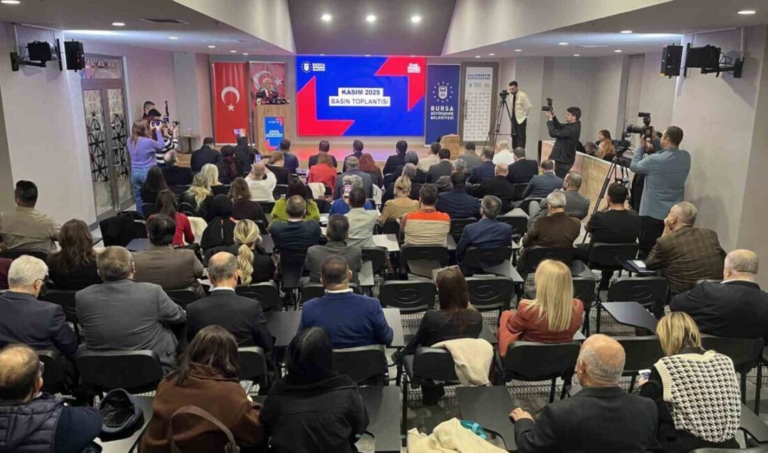 Bursa Büyükşehir Belediye Başkanı Mustafa Bozbey, eski başkanlara araç ve
