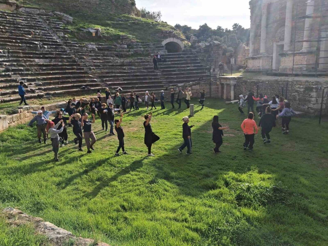 Aydın Büyükşehir Belediyesi, Atatürk'ün ebediyete intikalinin 87. yılı anısına doğa