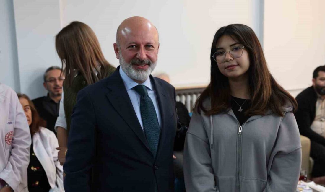 Kocasinan Belediye Başkanı Ahmet Çolakbayrakdar, 8 yıl önce fidan diktiği