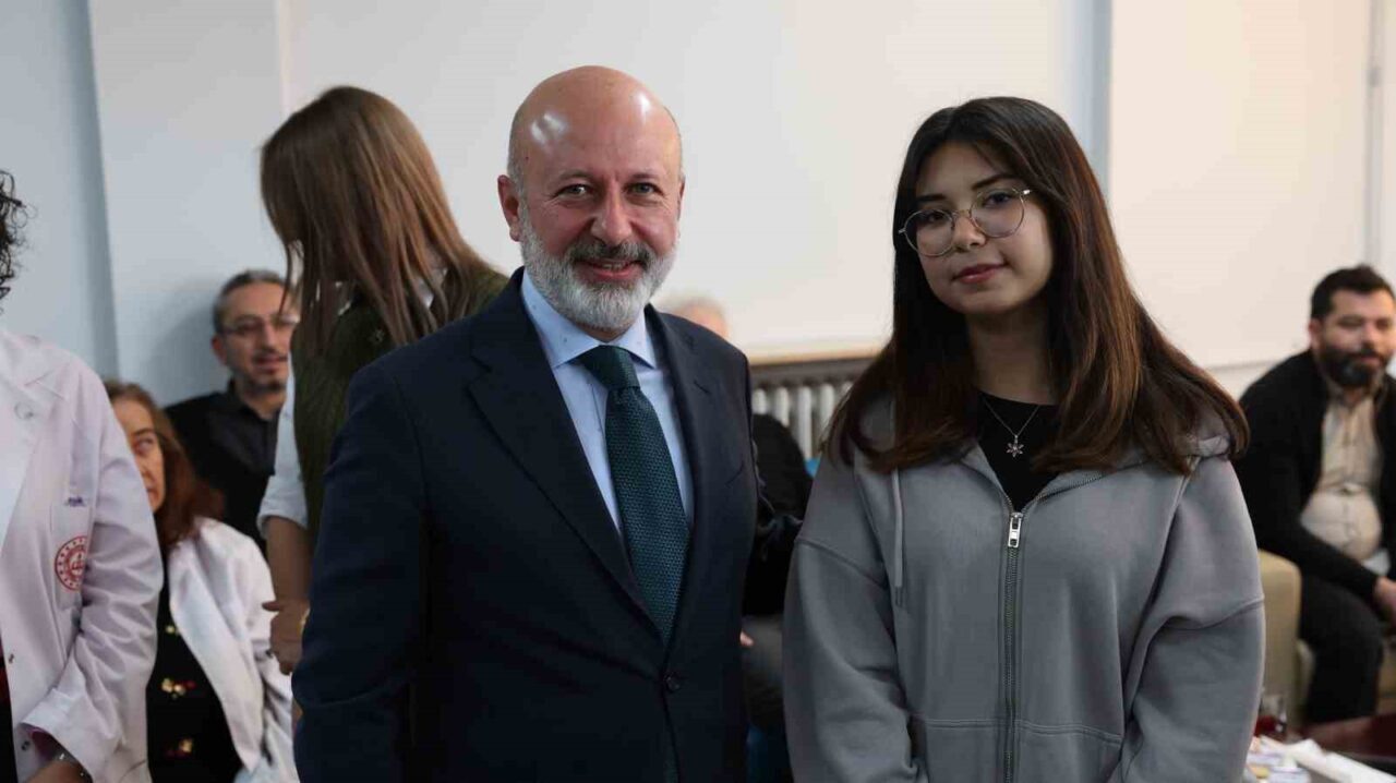 Kocasinan Belediye Başkanı Ahmet Çolakbayrakdar, 8 yıl önce fidan diktiği