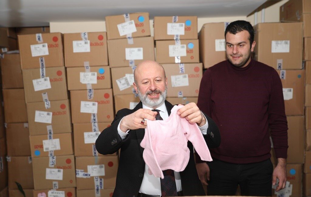 Kocasinan Belediyesi, Kış Döneminde İhtiyaç Sahiplerine Kıyafet Yardımını Sürdürüyor Kocasinan Belediyesi, 2017'de başlattığı 'Kocasinan Gönüllüsü Projesi' ile ihtiyaç sahibi