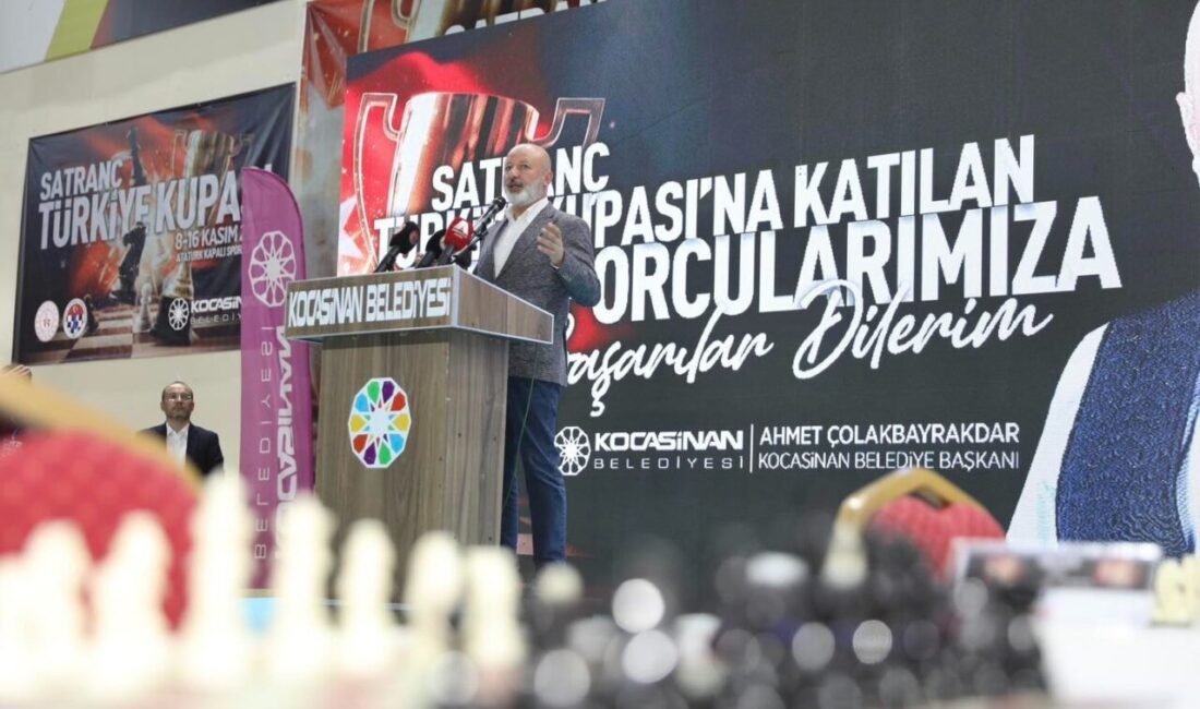 Kocasinan’da Satranç Türkiye Kupası Ödül Töreni Gerçekleşti, Kazananlar Gelecek İçin Umut Verdi Kocasinan Belediyesi, Gençlik ve Spor Bakanlığı ile Türkiye Satranç Federasyonu'nun