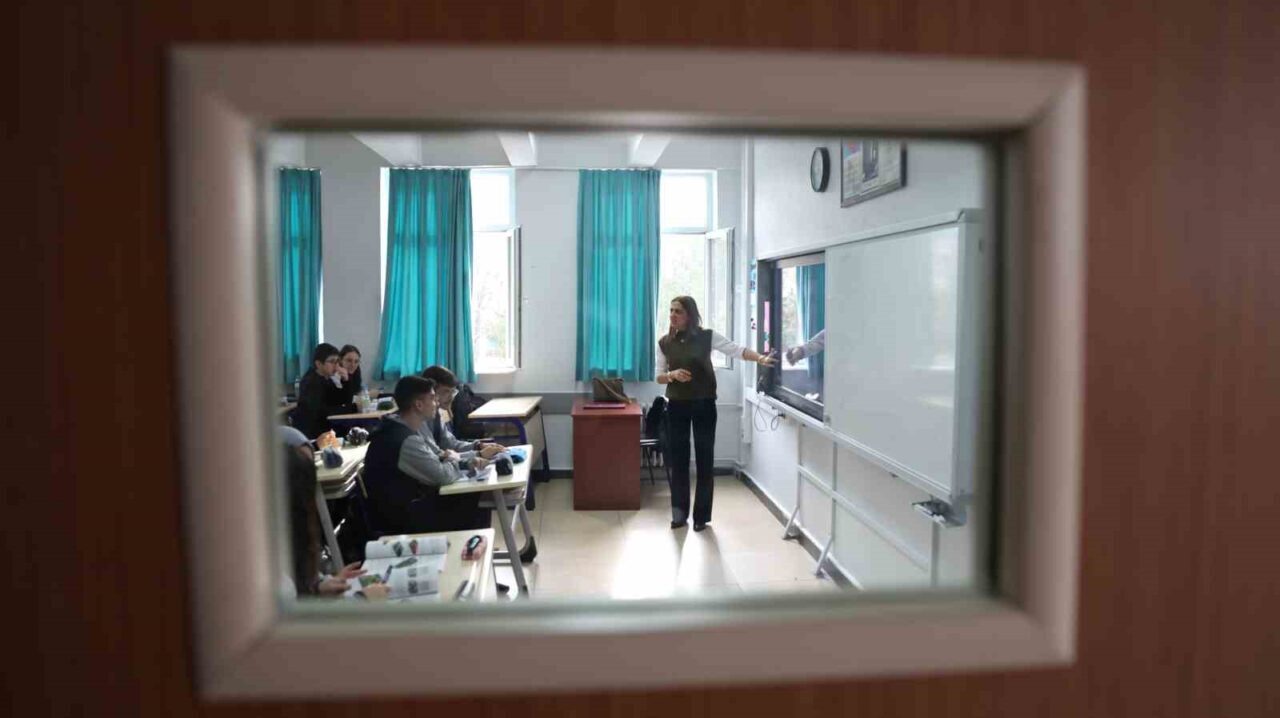 Kocasinan Belediye Başkanı Ahmet Çolakbayrakdar, 24 Kasım Öğretmenler Günü'nde Nuh