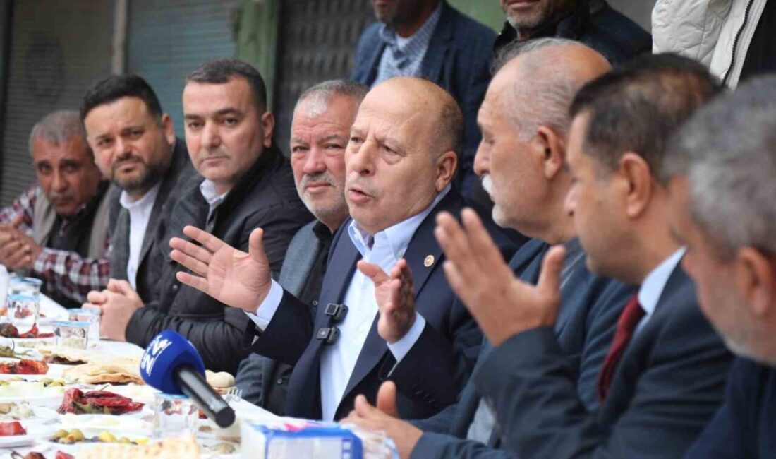 Yüreğir Belediye Başkanı’ndan 19 Mayıs Mahallesi’ne yapılan ‘tehlikeli mahalle’ ifadesine sert tepki Yüreğir Belediye Başkanı Ali Demirçalı, 19 Mayıs Mahallesi'nin yapay zeka