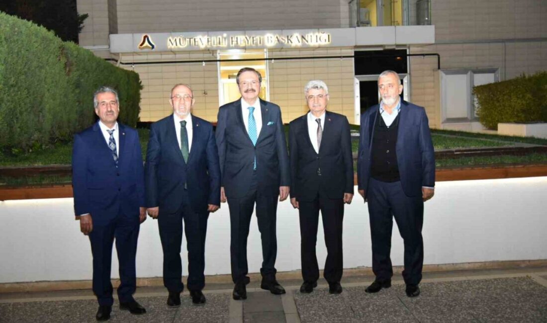 Elazığ Ticaret Borsası Başkanı Dumandağ’dan TOBB Başkanı Hisarcıklıoğlu’na Bölgesel Kalkınma ve Ekonomik Vizyon Sunumu Elazığ Ticaret Borsası Başkanı Mehmet Ali Dumandağ, TOBB Başkanı M.