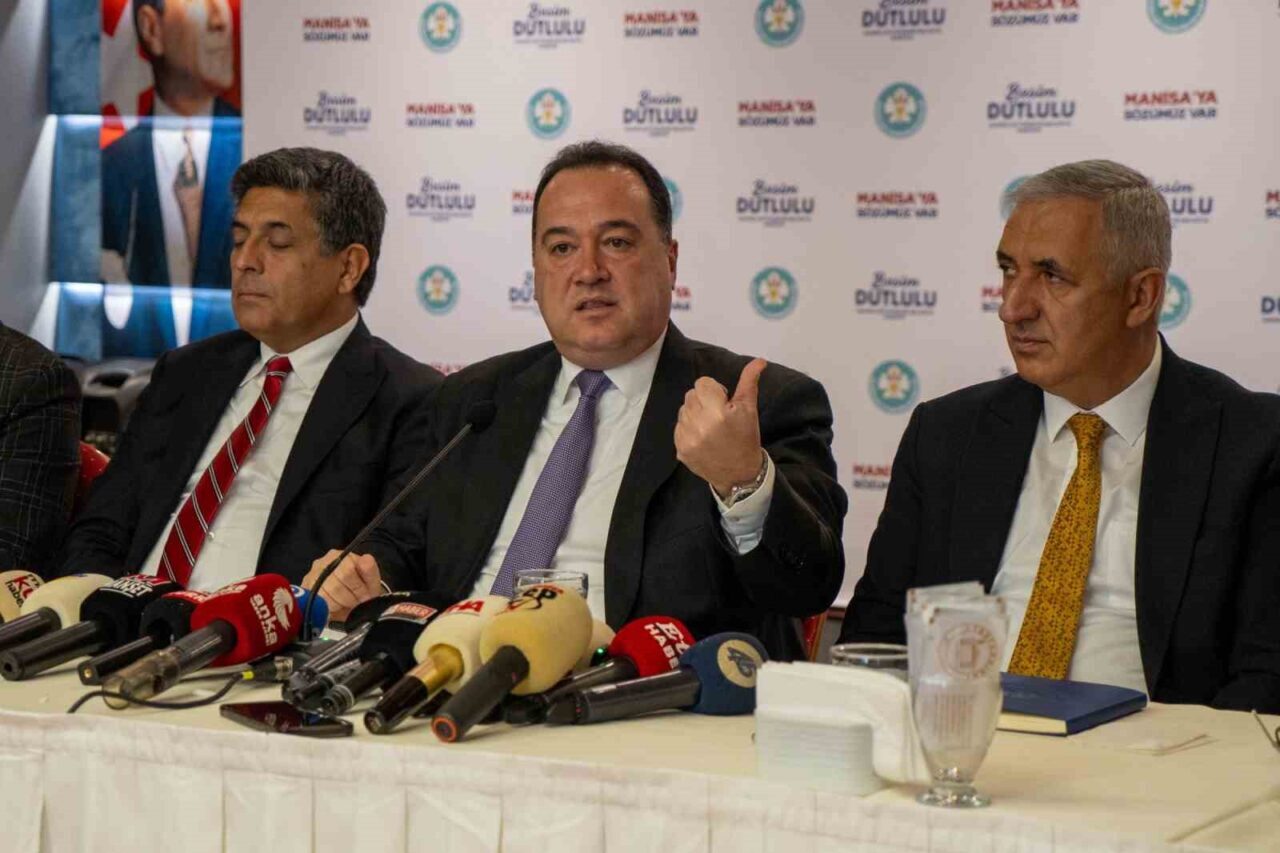 Manisa Büyükşehir Belediye Başkanı Besim Dutlulu, deprem riski nedeniyle bölgeden