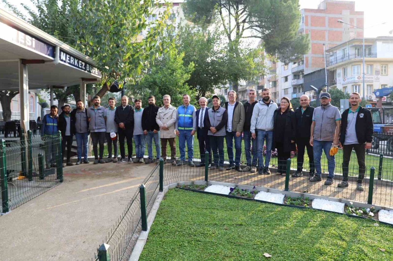 Nazilli Belediye Başkanı Dr. Ertuğrul Tetik, sabah saatlerinde Merkez Büfe